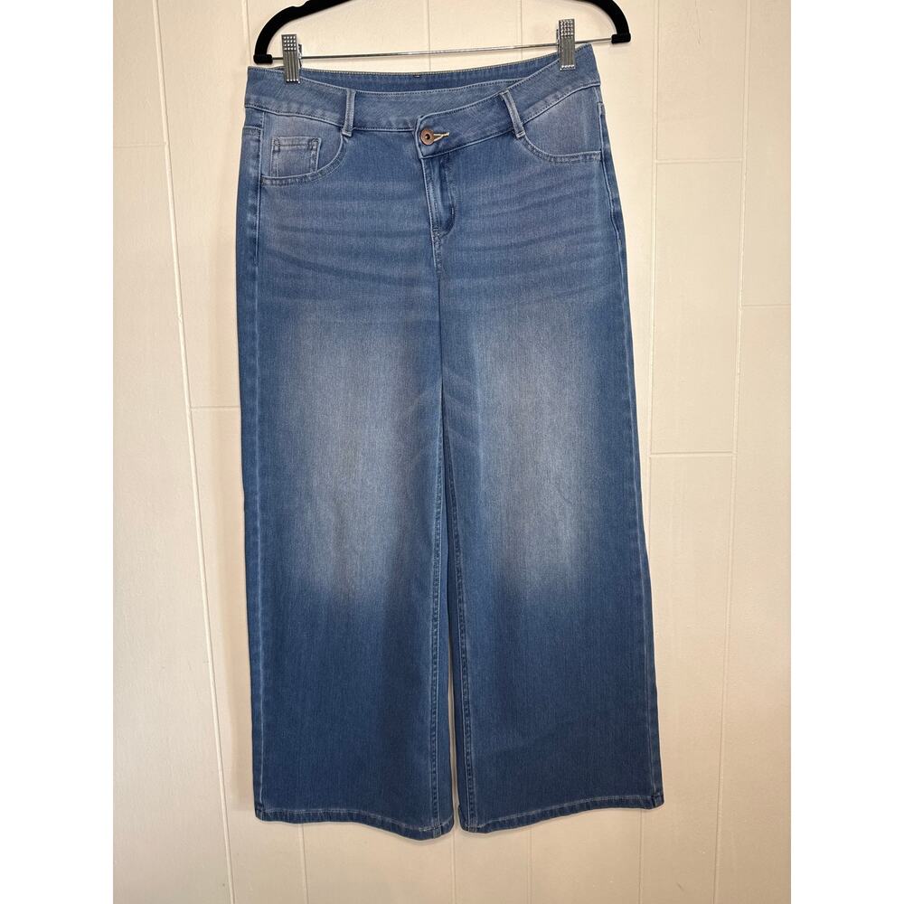 Halara asemetrical waist wide leg jeans small short